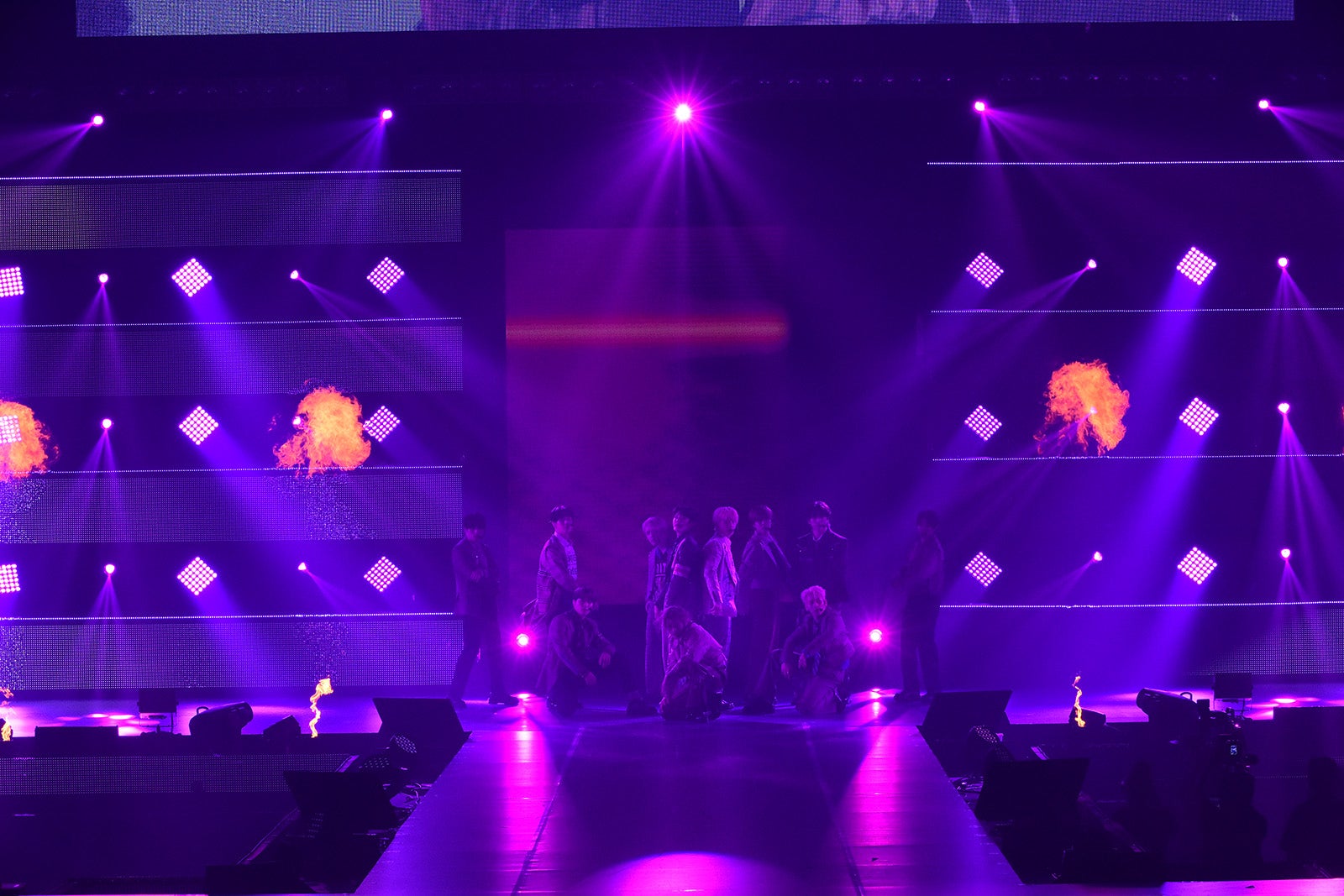 INI（C）Rakuten GirlsAward 2023 S／S