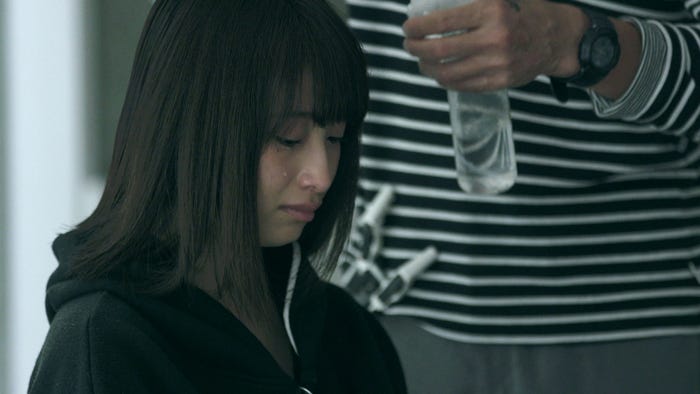 新テラスハウス 日本一かわいい女子高生 りこぴん 初の水着撮影で涙 モデルプレス