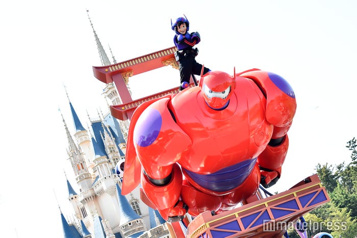 ヒロ、ベイマックス/パレード「ドリーミング・アップ!」(C)モデルプレス(C)Disney