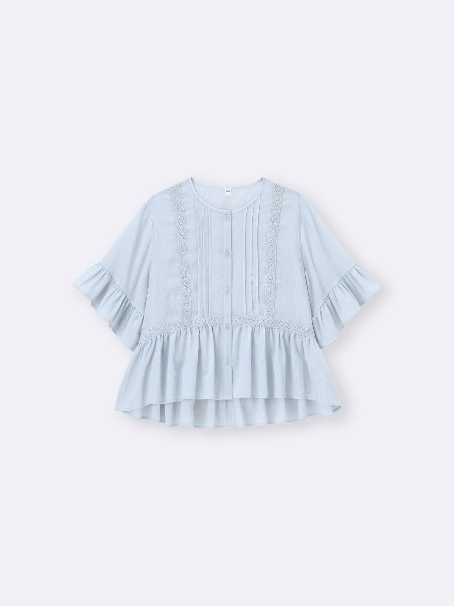 GUのレースフリルブラウス