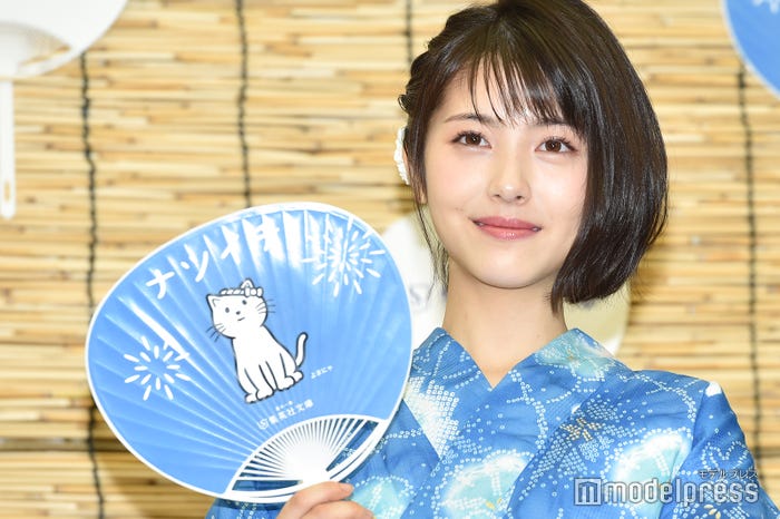 浜辺美波 (C)モデルプレス