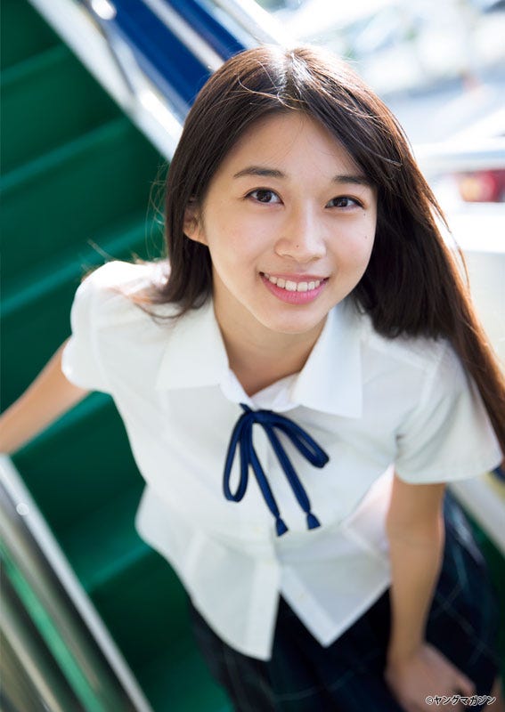 牧野真莉愛(C)佐藤佑一 /ヤングマガジン