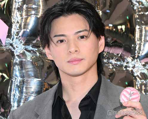 Number_i平野紫耀、セクシーなチークメイク姿で表参道ヒルズ登場 笑顔でファンサービスも【会見レポ】