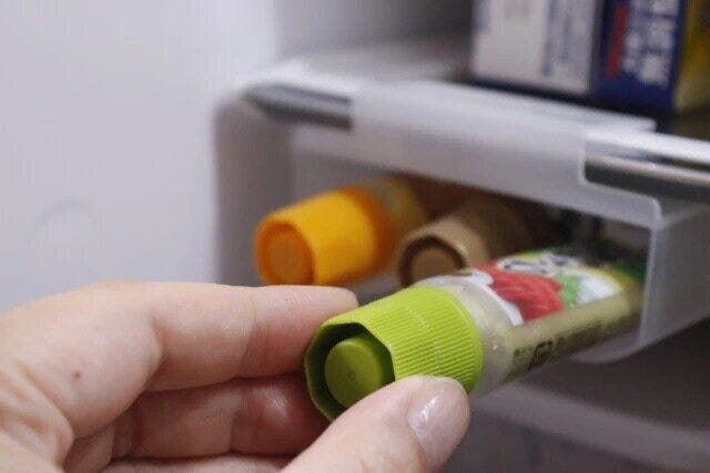 ダイソーの寝かせて使えるチューブ収納ボックス