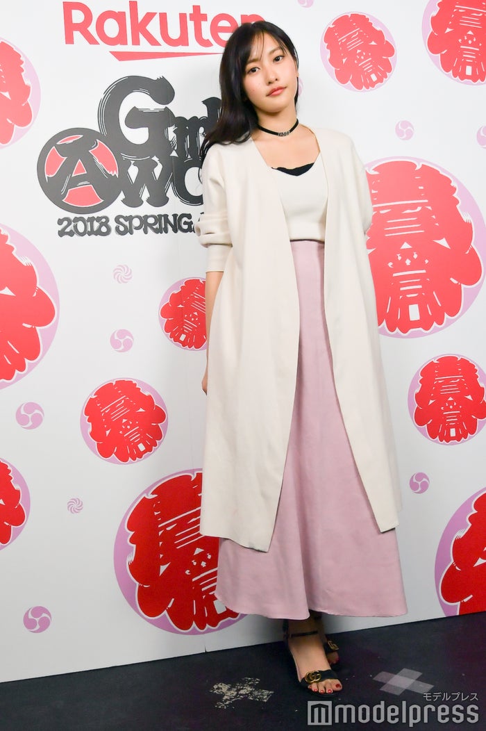 佐野ひなこの ガチ私服 を真似したい Girlsaward 18 S S フィッティングに潜入 モデルプレス 佐野ひなこの ガチ私服 を真似したい Girlsaward 18 S S フィッティングに潜入 モデルプレス