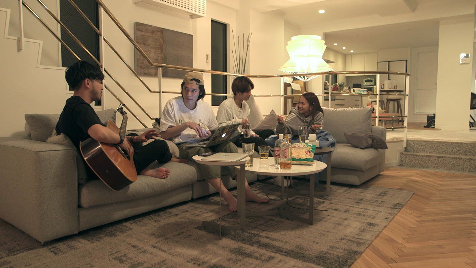 健司、翔平、流佳、莉咲子「TERRACE HOUSE TOKYO 2019-2020」4th WEEK（C）フジテレビ／イースト・エンタテインメント