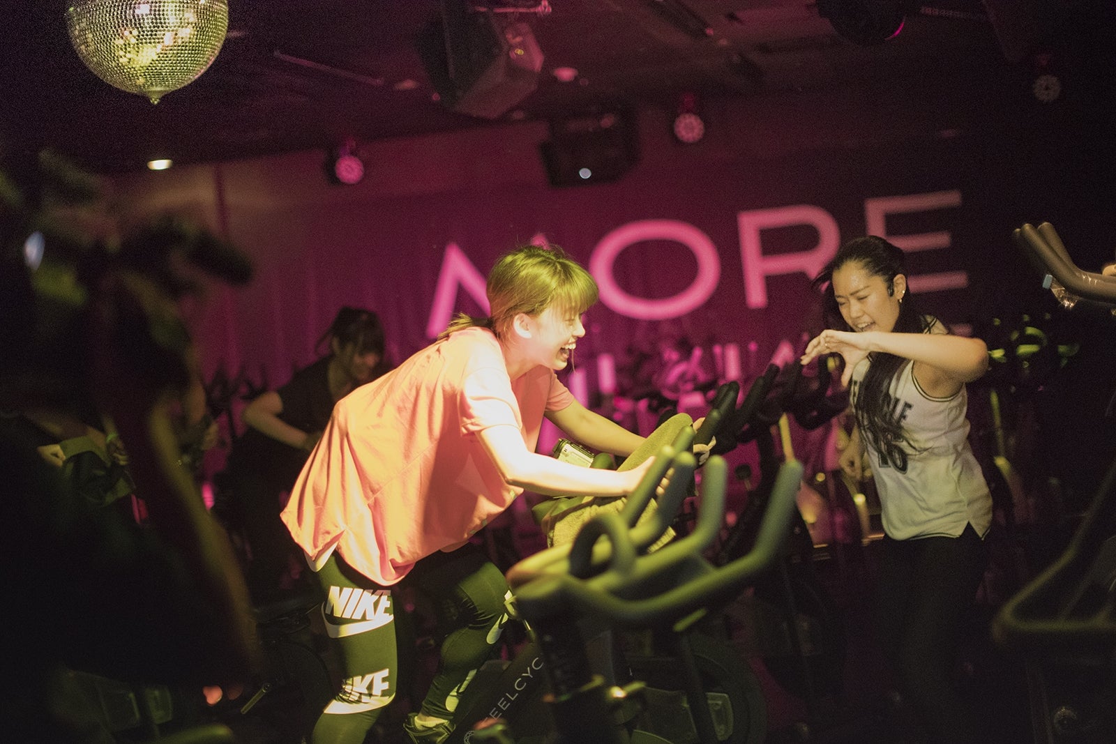 非日常感エクササイズに疲労回復専門ジム　最新トレーニングを体験