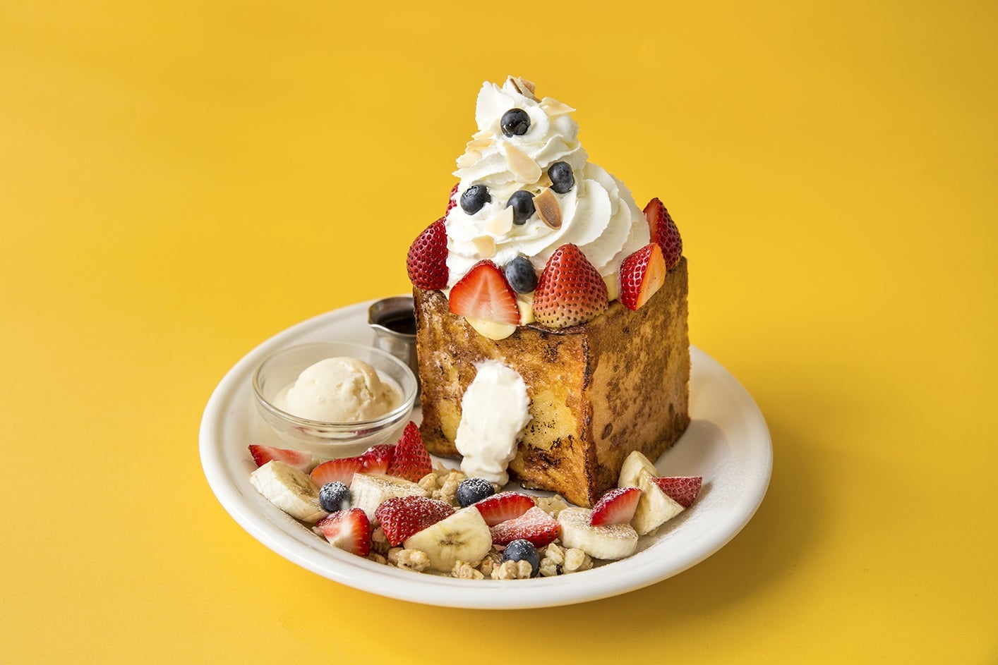 チーズケーキクリーム フレンチトーストFULL2,080円、HALF1,480円／画像提供：株式会社ベイクルーズ