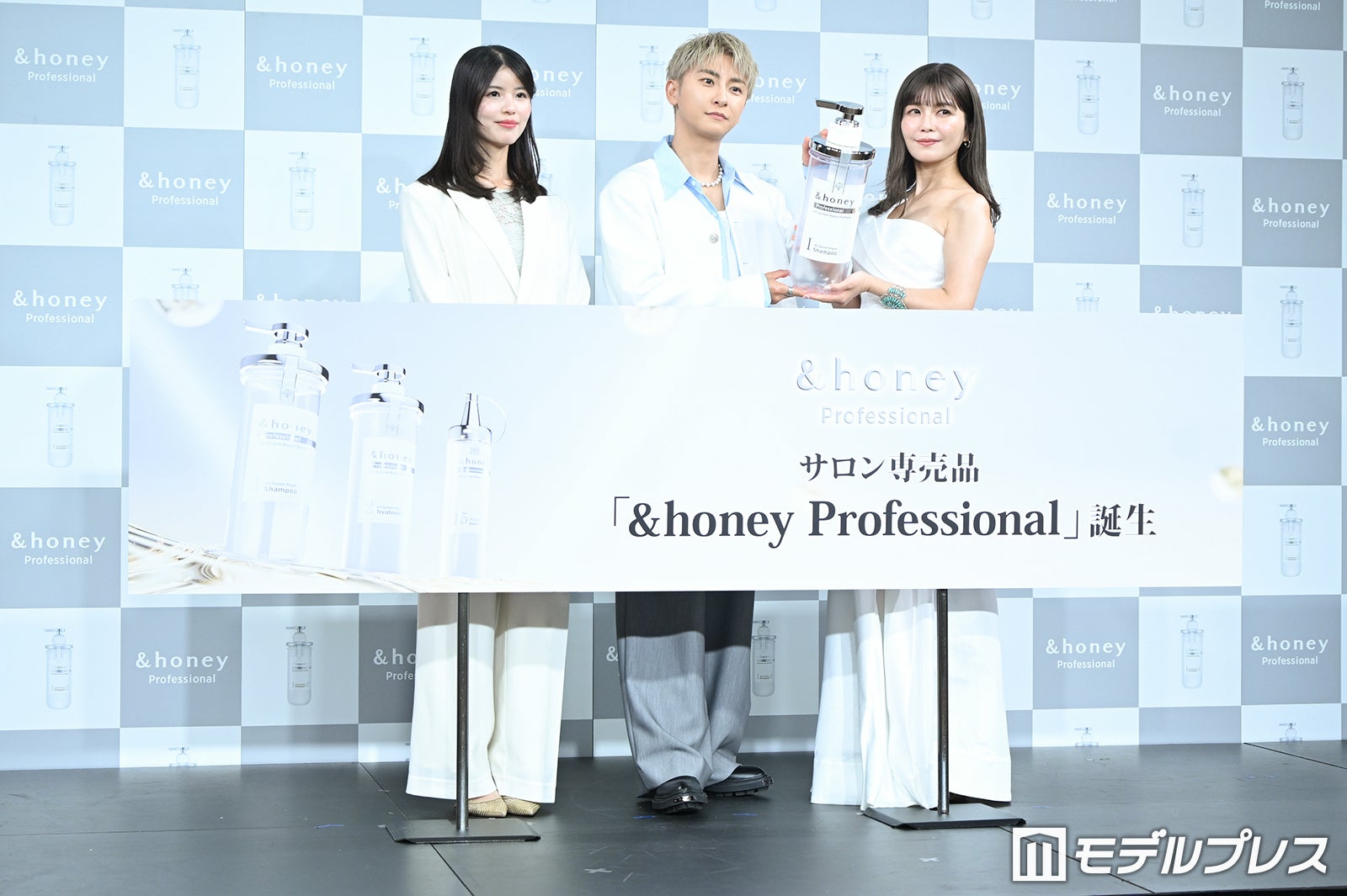 與真司郎、宇野実彩子（C）モデルプレス