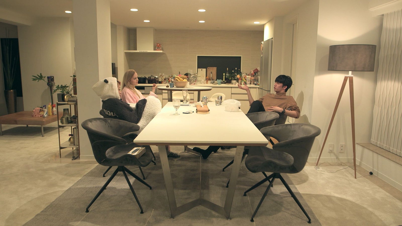 花、ビビ、トパス「TERRACE HOUSE TOKYO 2019-2020」28th WEEK（C）フジテレビ／イースト・エンタテインメント