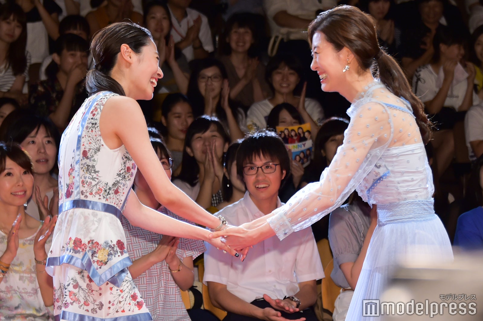 田辺桃子、ともさかりえ （C）モデルプレス
