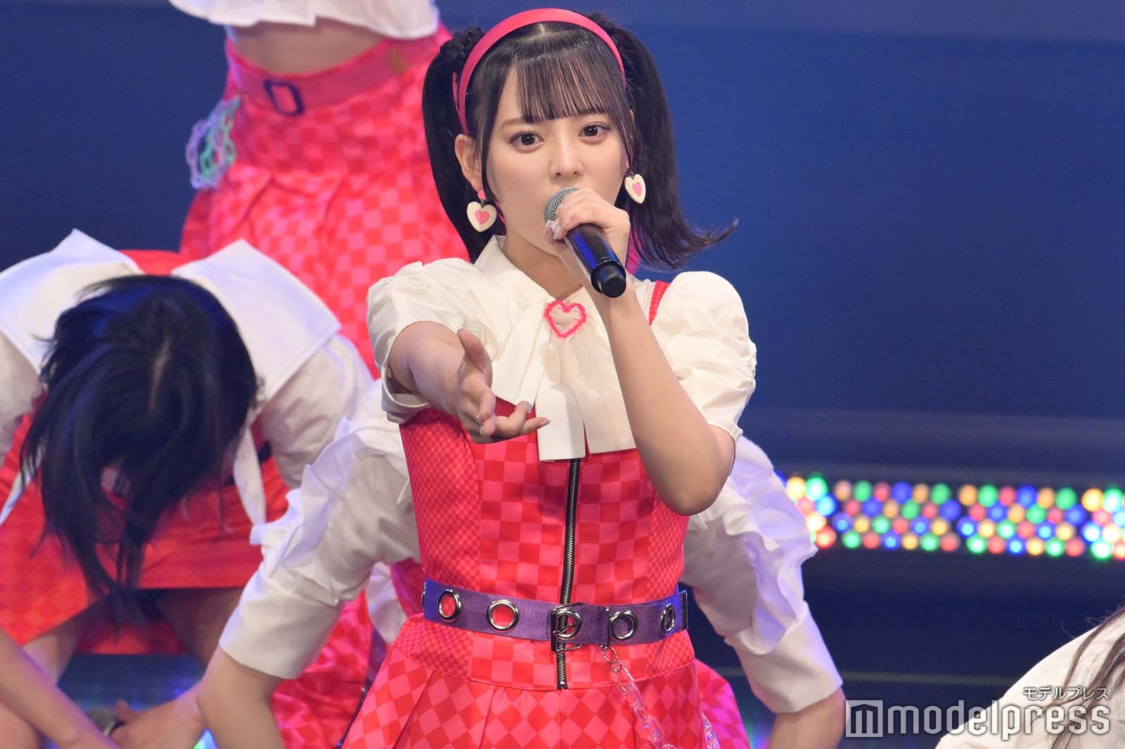 =LOVE （C）モデルプレス