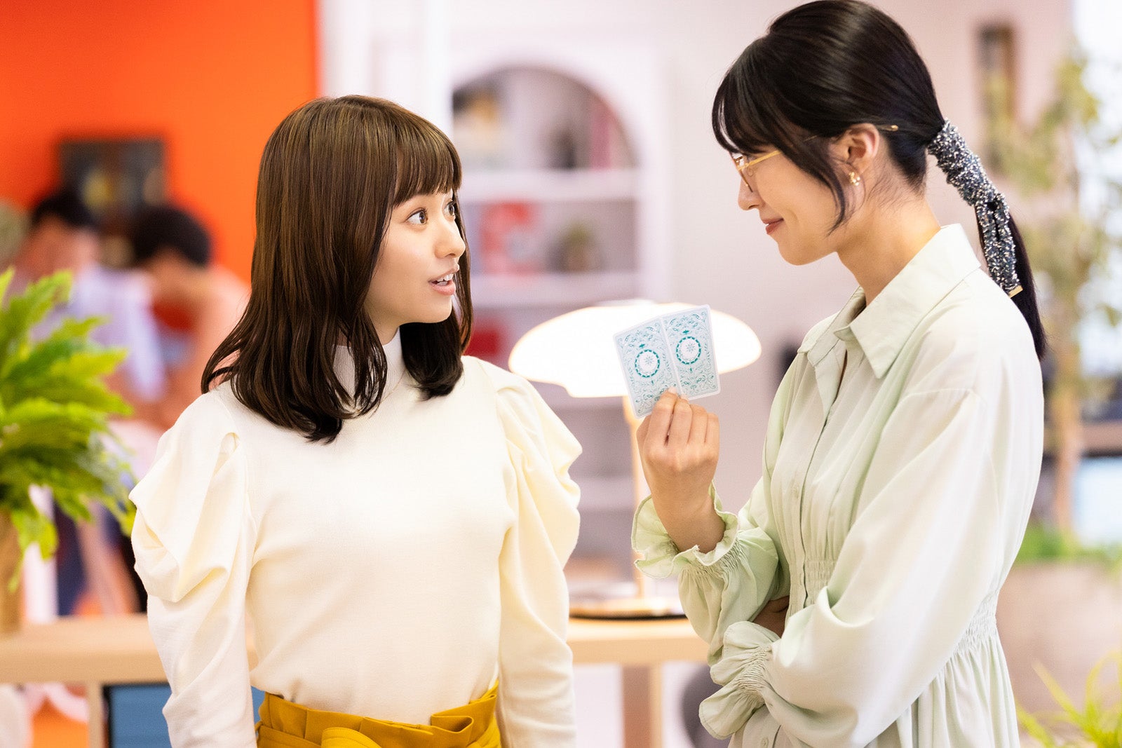 山本舞香、小山莉奈「Sister」第2話より／（C）読売テレビ