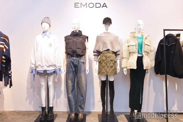 EMODA 23AW(C)モデルプレス