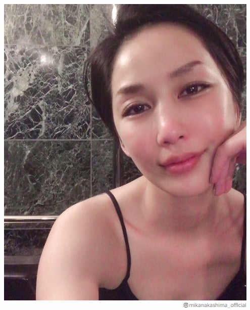 中島美嘉、美肌まぶしいSEXYキャミソール姿に反響「ドキっとするくらい美しい」
