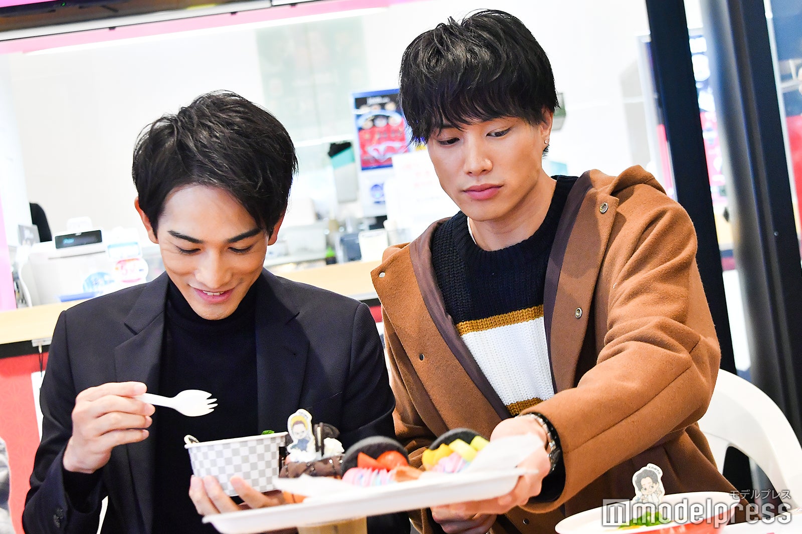 町田啓太、鈴木伸之（C）モデルプレス
