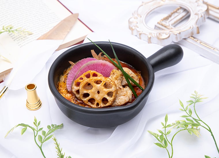 【SANGYEON】グリルチキン＆根菜ドリア税込1,870円／提供画像