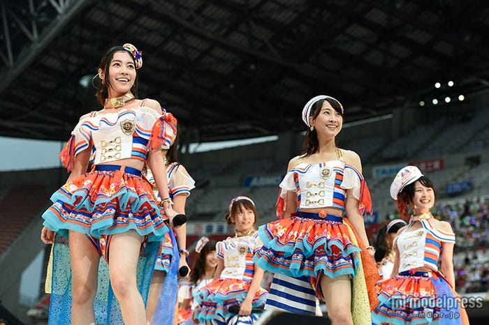 松井珠理奈、松井玲奈(C)AKS