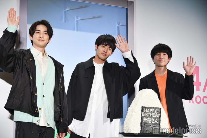 町田啓太、赤楚衛二、⾵間太樹監督(C)モデルプレス