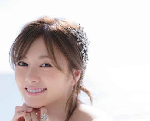 白石麻衣“乃木坂46ラスト表紙” 純白ドレスできらめく笑顔