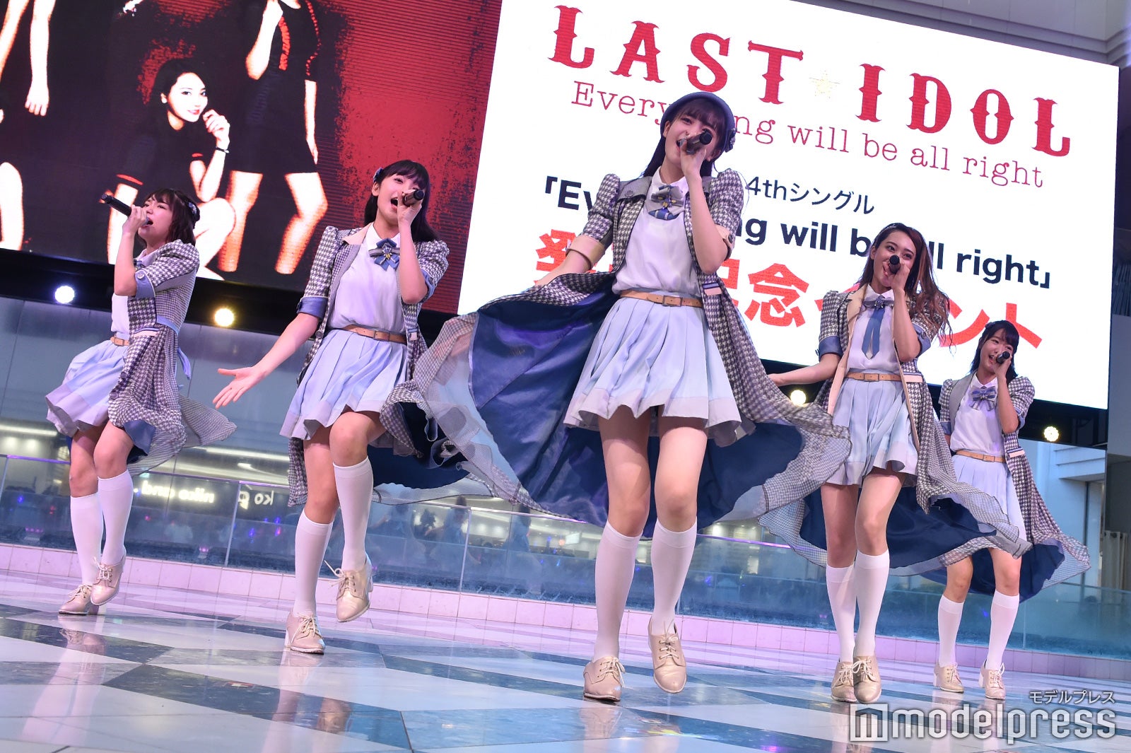 LaLuce（左から：長月翠、大石夏摘、阿部菜々実、安田愛里、鈴木遥夏）
（C）モデルプレス