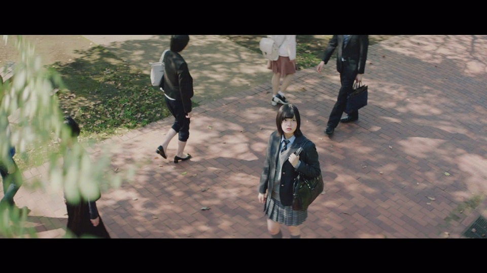 欅坂46「二人セゾン」ミュージックビデオより