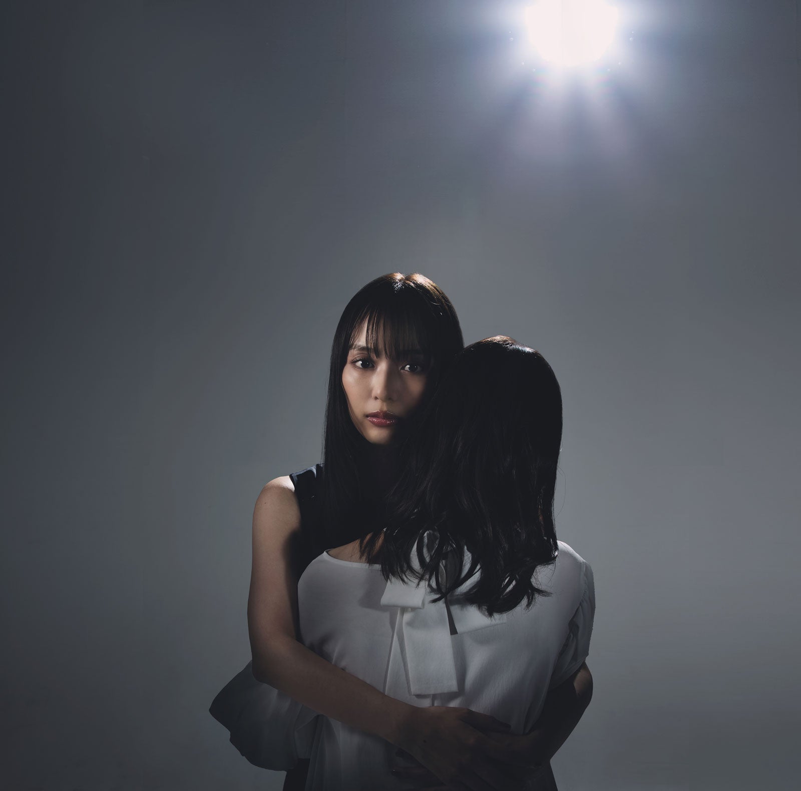 内田理央、新たなダークヒロインに 「嗤う淑女」連続ドラマ化