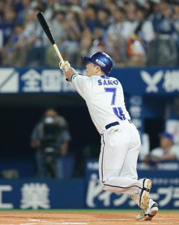 DeNA5連勝で借金1に 初回に佐野が先制グランドスラム 先発竹田は七回途中無失点で3勝目