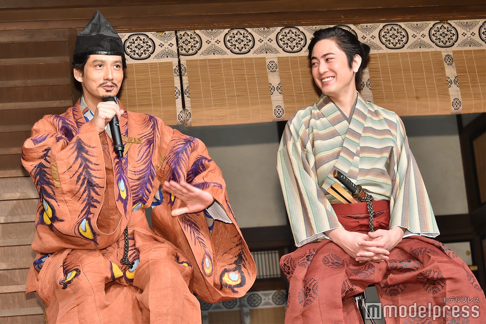 安藤政信、間宮祥太朗 （C）モデルプレス