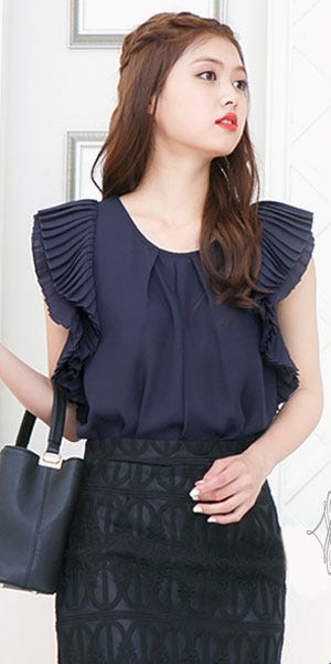 フリルプリーツスリーブ☆シフォンブラウストップス「神戸レタス」2690円(税込)
