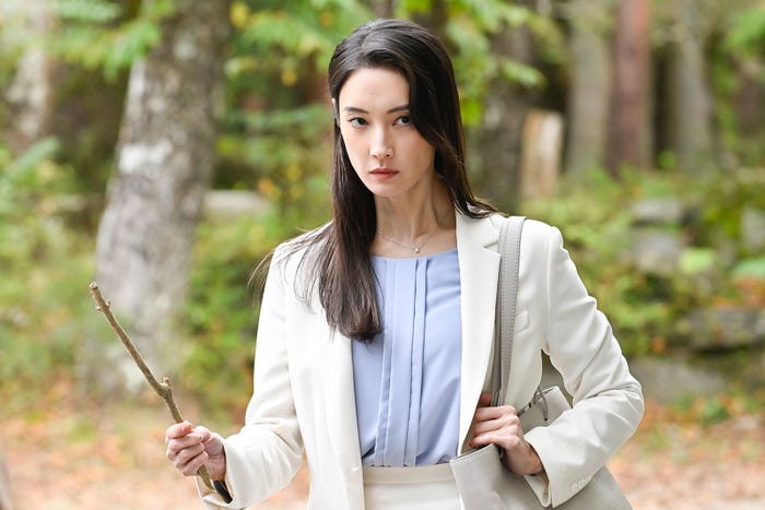 菜々緒「無能の鷹」第6話(C)テレビ朝日