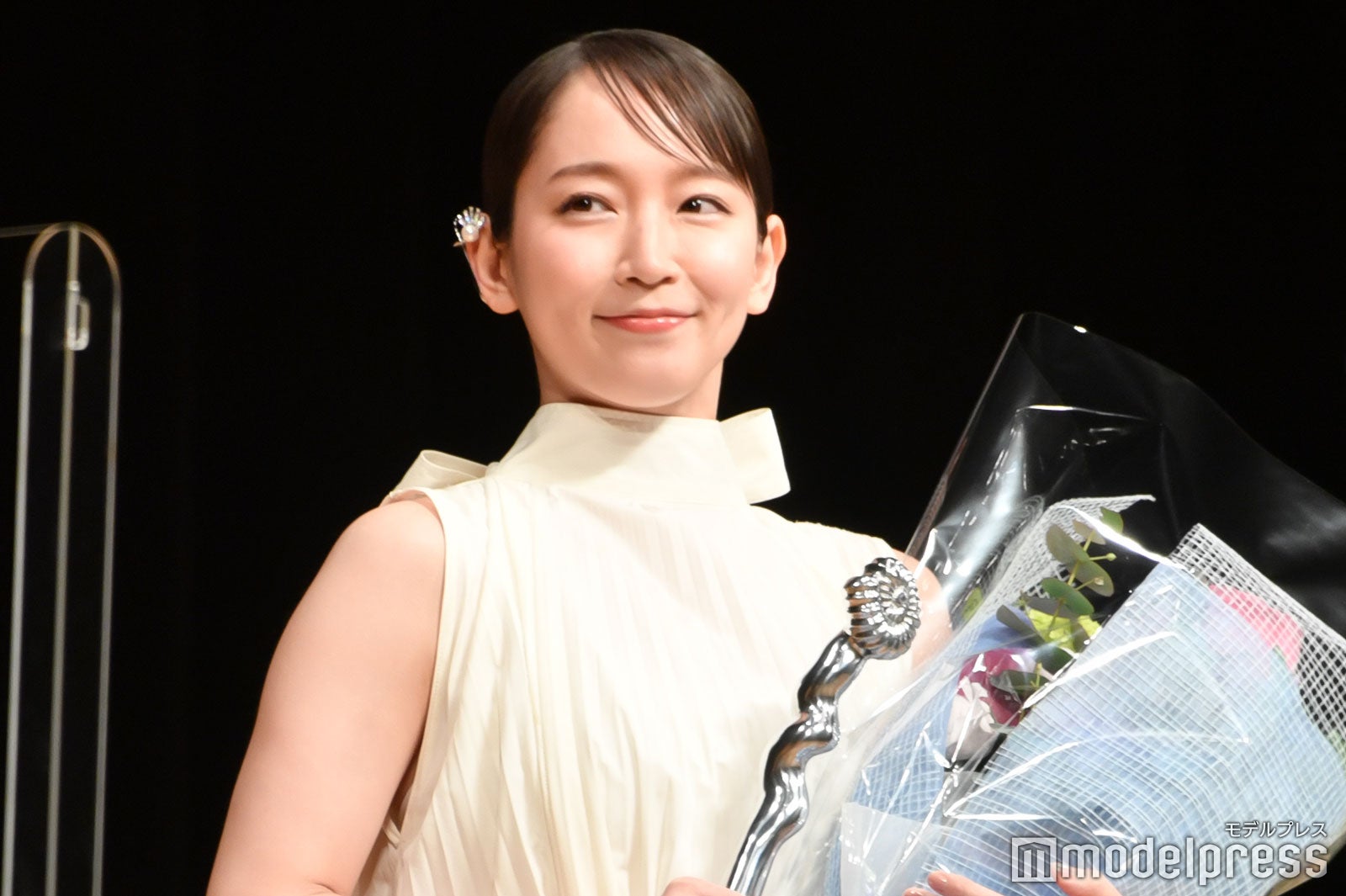 吉岡里帆、主演女優賞で“人生が変わった”作品振り返る 柄本佑から絶賛も＜第44回ヨコハマ映画祭＞