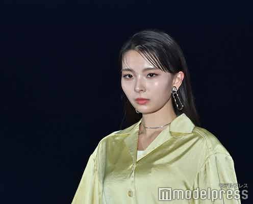 川口ゆりな、“華奢ウエスト”際立つストリートスタイルで釘付け<GirlsAward 2022 S/S>