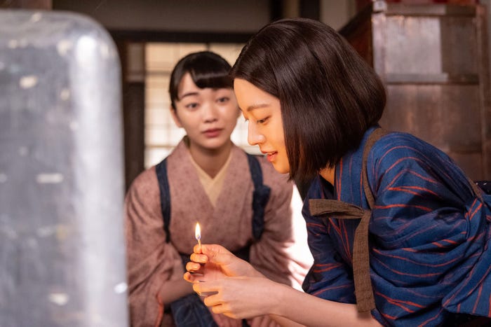 見上愛、上坂樹里「風、薫る」第98話(C)NHK