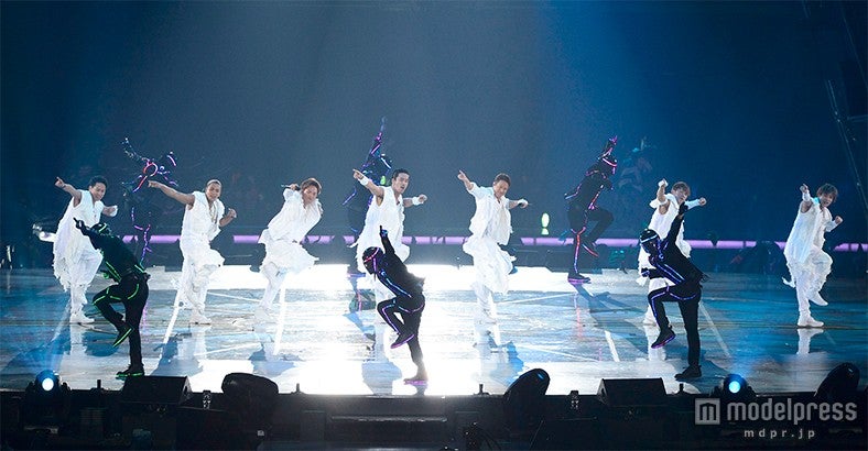 三代目jsb 熱狂ステージで5万人と R Y U S E I ポーズ モデルプレス