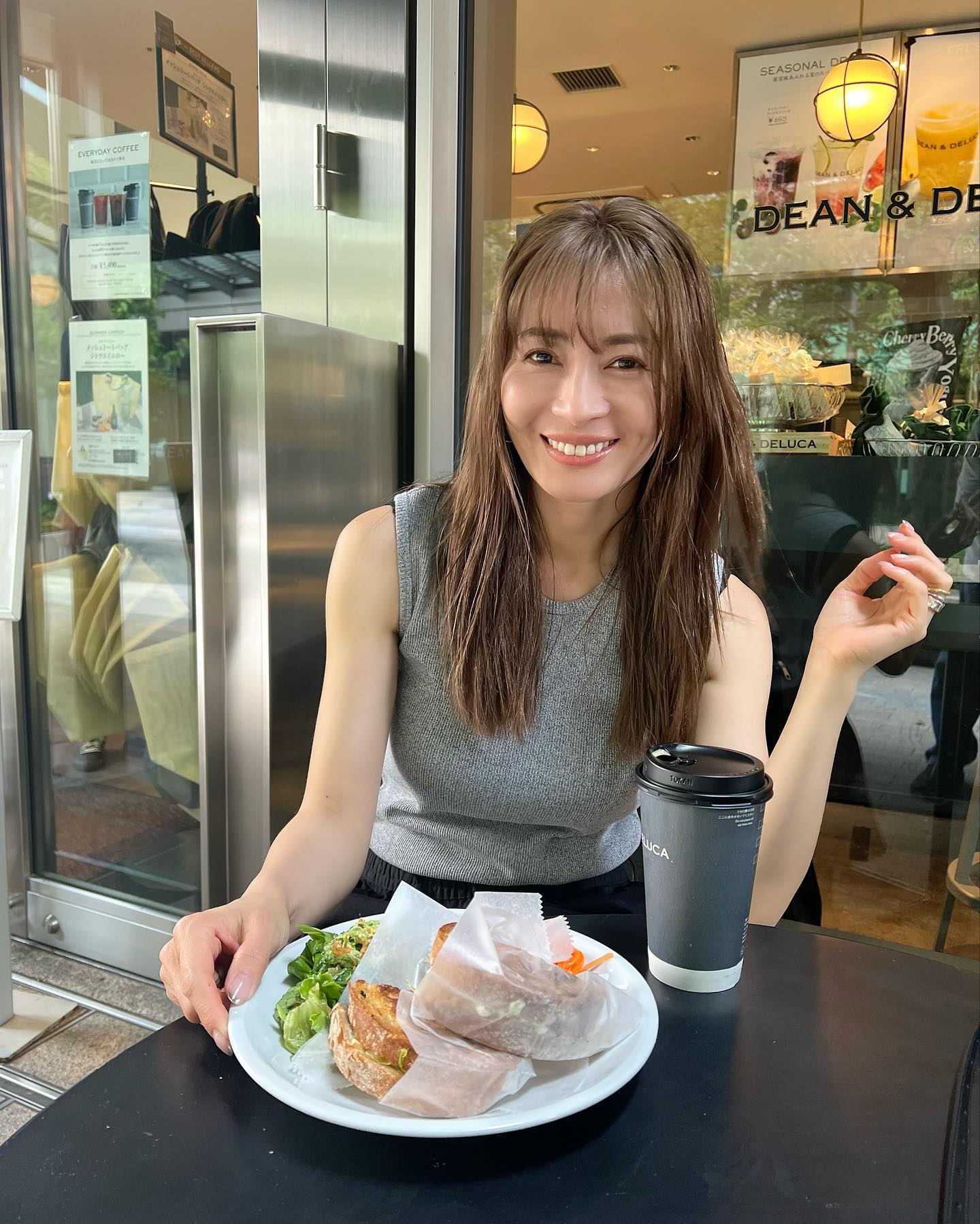 新山千春、“30センチカット”で印象がらり「どんどん綺麗に」「ショートも似合う」と反響