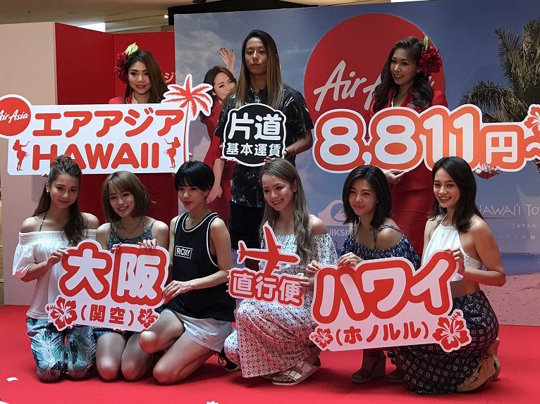 伊東大輝も駆けつける！（上中央）