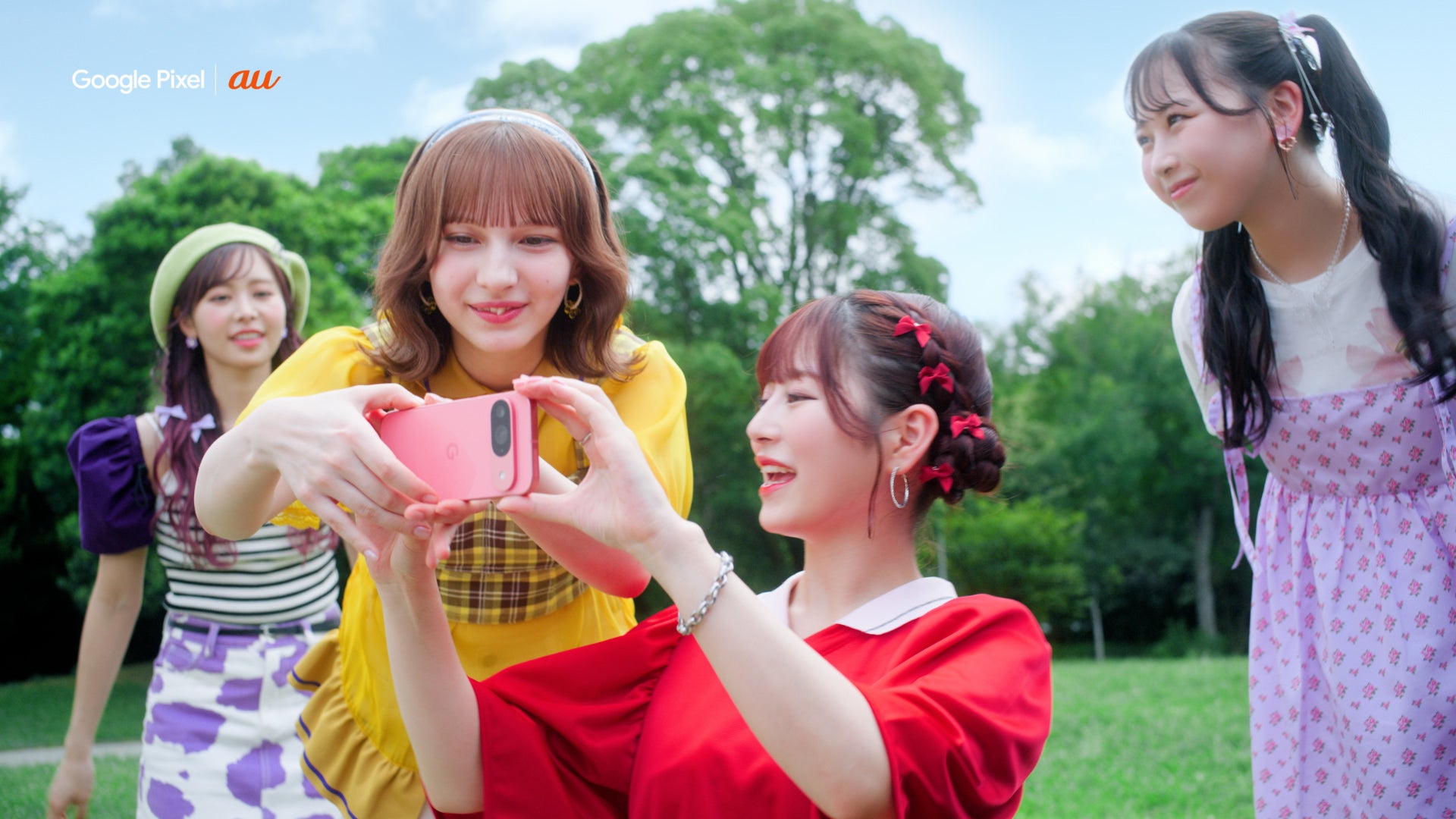 FRUITS ZIPPER 新WEBCM「公園」篇より（提供写真）