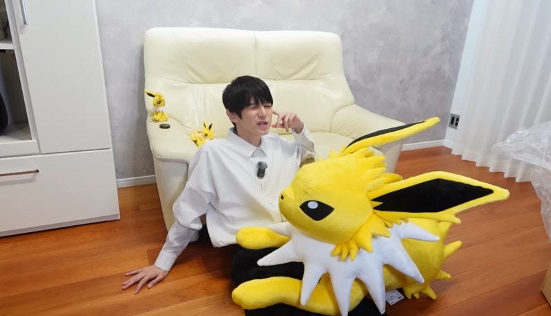 本郷奏多が推しの等身大サンダースにご対面。「思ったより大きい！」と驚がく