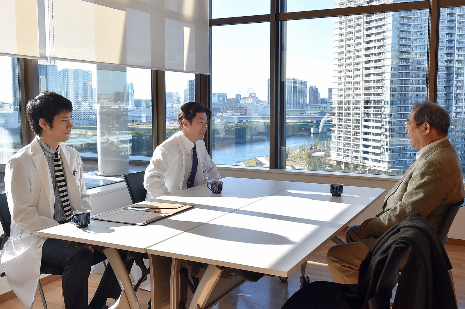 左から：松山ケンイチ、浅野忠信、平泉成「A LIFE～愛しき人～」第2話より（C）TBS