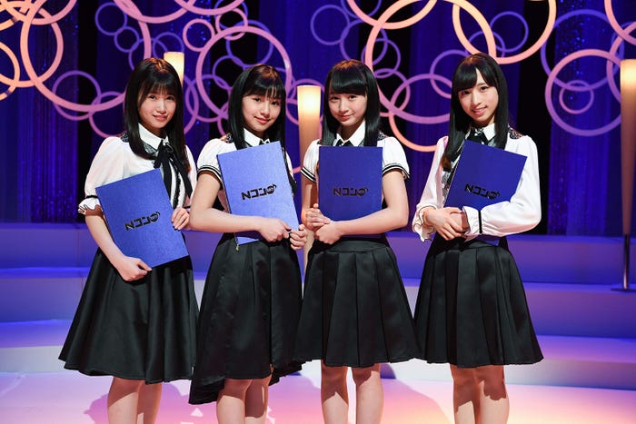 高等学校の部・課題曲「君が君に歌う歌」を朗読するAKB48のメンバー4人(C)AKS