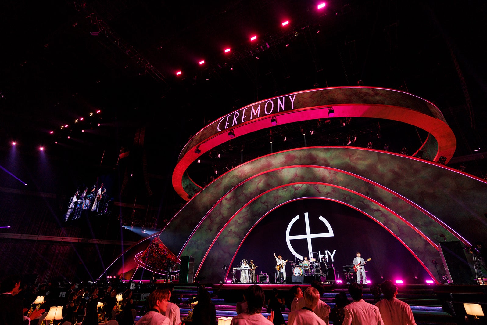 HY／撮影：田中聖太郎写真事務所