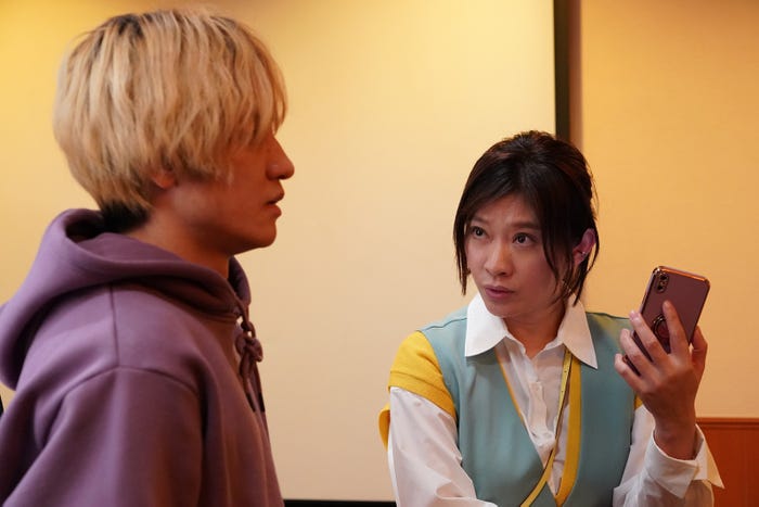 藤原季節、篠原涼子「イップス」第2話より(C)フジテレビ
