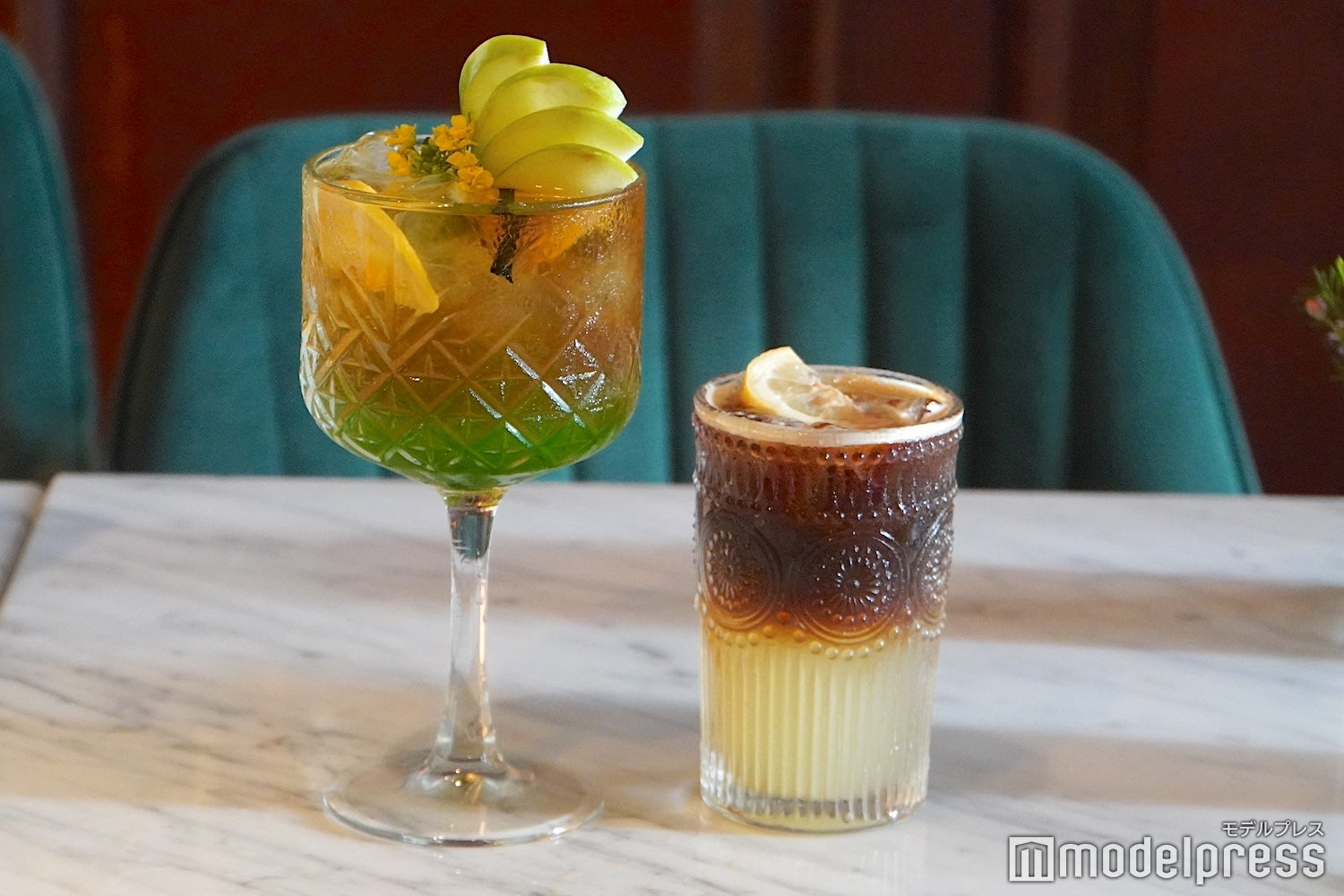 （左）GREEN APPLE LIME TEA／Hotel Muse Bangkok，Autograph Collection（C）モデルプレス