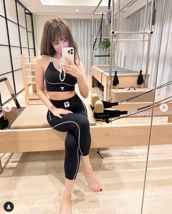 谷まりあ、圧巻ボディ＆美バスト披露「セクシーすぎる」「スタイル抜群」の声