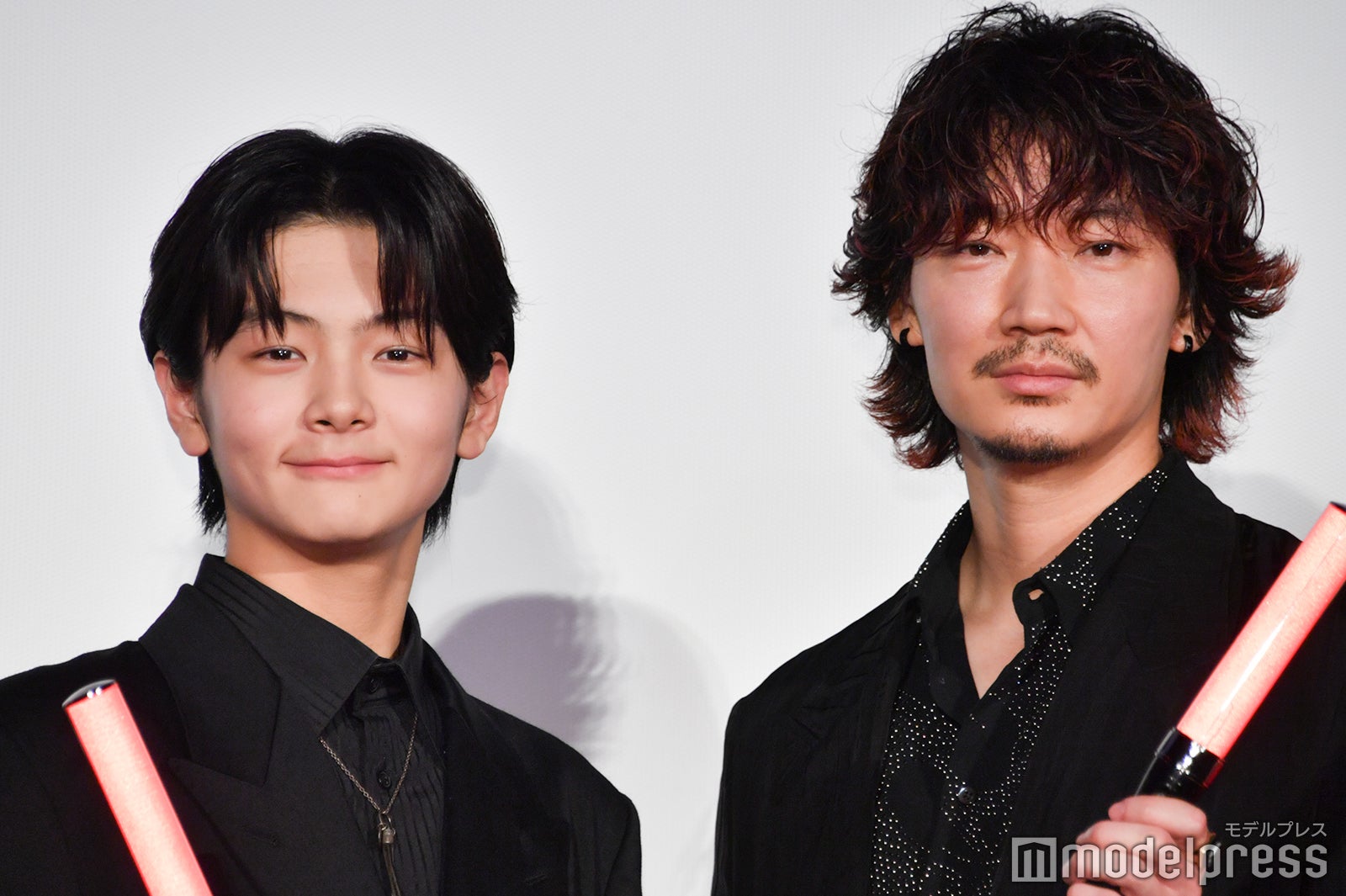 齋藤潤、綾野剛（C）モデルプレス