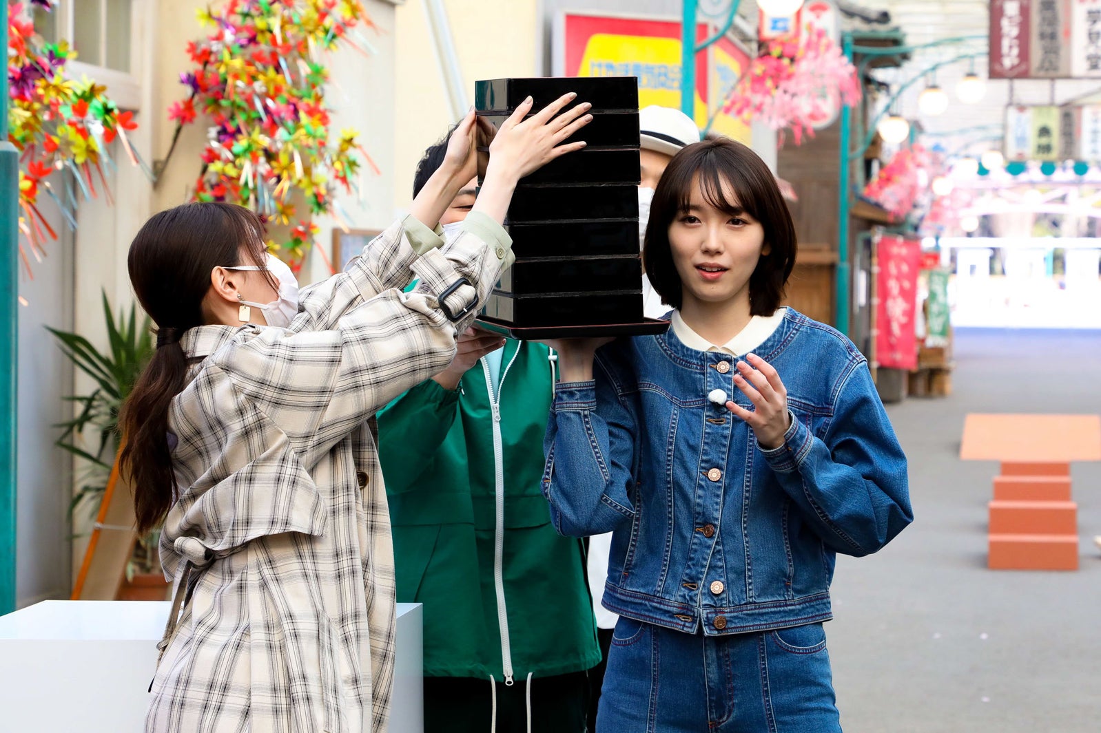 西野七瀬、飯豊まりえ（C）カンテレ