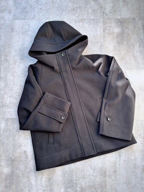 GUコージーメルトンショートフーディコート　BLACK