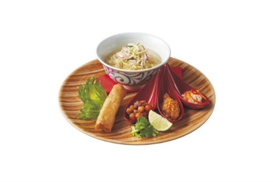 フライドワンタン＆ベジタブルスープ／画像提供：ユニバーサル・スタジオ・ジャパン