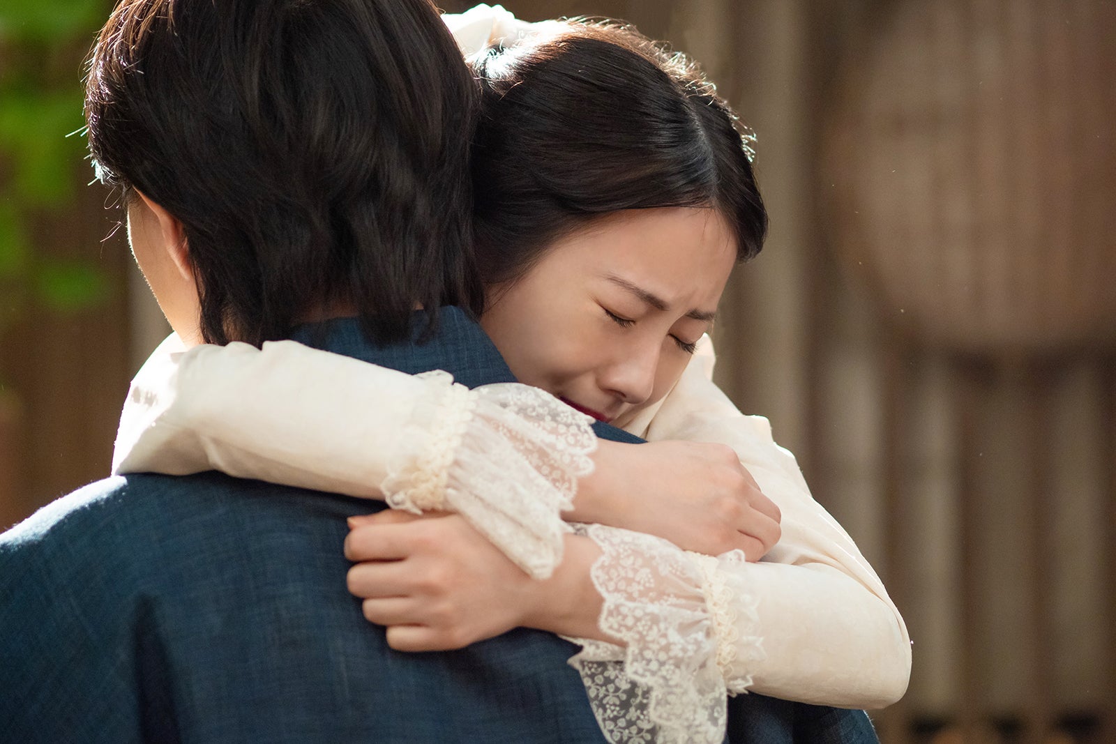 神木隆之介、浜辺美波（C）NHK